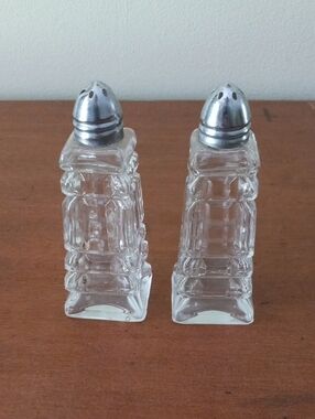 Glass Salt and Pepper Shaker Set with Silver Toned Tops